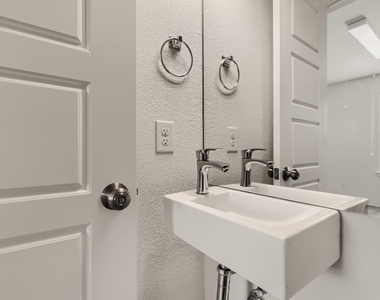 1300 Avenue C - Photo Thumbnail 14