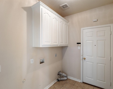 4409 Mitchell Lane - Photo Thumbnail 2
