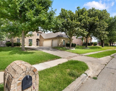 4409 Mitchell Lane - Photo Thumbnail 4