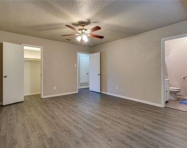 7820 Kermit Avenue - Photo Thumbnail 16