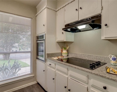 7820 Kermit Avenue - Photo Thumbnail 10
