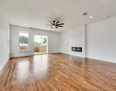 2408 Boyd Street - Photo Thumbnail 7