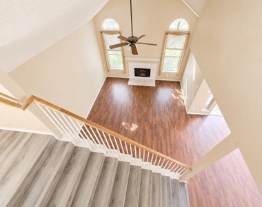 7900 Squire Lane - Photo Thumbnail 17