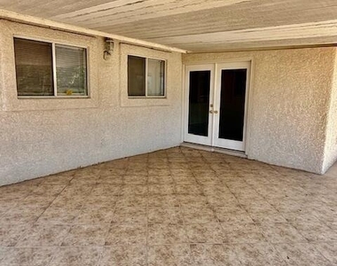 11801 N Coggins Drive - Photo Thumbnail 25