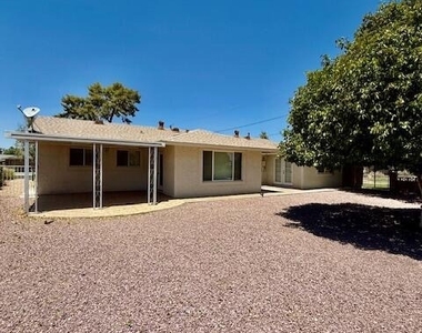 11801 N Coggins Drive - Photo Thumbnail 28