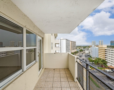 401 Golden Isles Drive - Photo Thumbnail 19