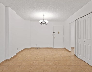 401 Golden Isles Drive - Photo Thumbnail 5