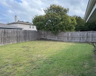 4612 Bellcrest Drive - Photo Thumbnail 34