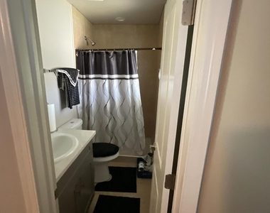 2320 E Wier Avenue - Photo Thumbnail 7