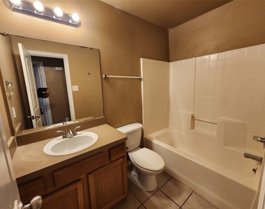 2917 Van Horn Avenue - Photo Thumbnail 14