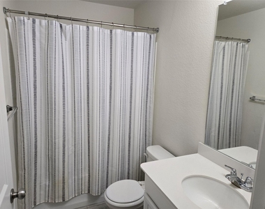 1126 Ainsley Lane - Photo Thumbnail 15