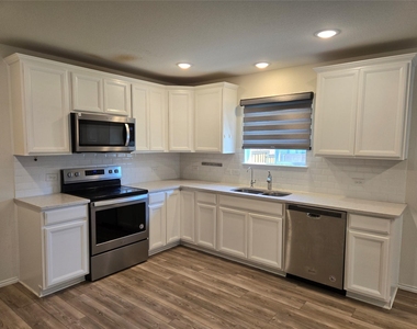 1126 Ainsley Lane - Photo Thumbnail 3