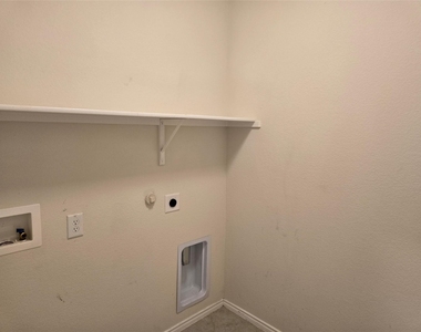 1126 Ainsley Lane - Photo Thumbnail 9