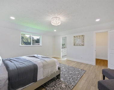 2400 Bengal Lane - Photo Thumbnail 16