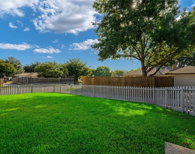 2400 Bengal Lane - Photo Thumbnail 23