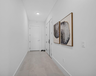 220 Lake Shore Drive - Photo Thumbnail 16