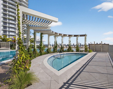 220 Lake Shore Drive - Photo Thumbnail 63