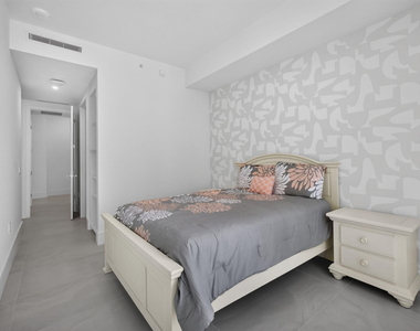 220 Lake Shore Drive - Photo Thumbnail 19