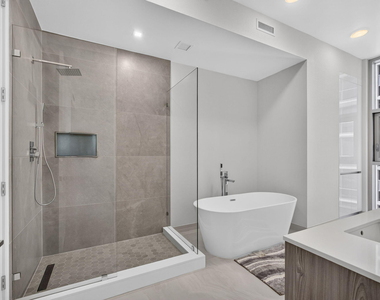 220 Lake Shore Drive - Photo Thumbnail 13