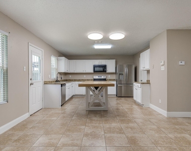 2228 Bradford Pear Drive - Photo Thumbnail 10