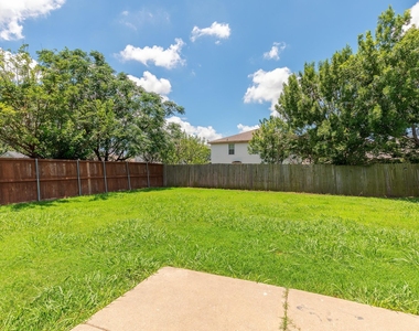 2228 Bradford Pear Drive - Photo Thumbnail 27