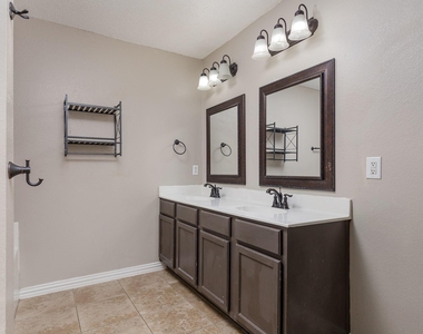 2228 Bradford Pear Drive - Photo Thumbnail 17