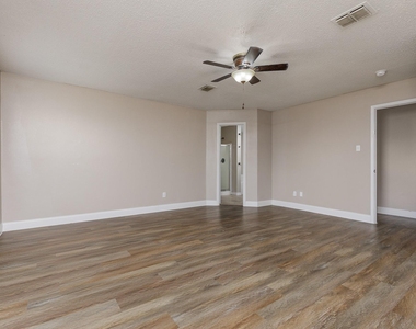 2228 Bradford Pear Drive - Photo Thumbnail 15