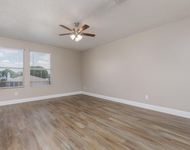 2228 Bradford Pear Drive - Photo Thumbnail 20