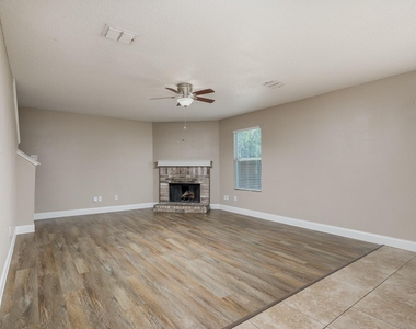 2228 Bradford Pear Drive - Photo Thumbnail 7