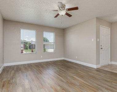 2228 Bradford Pear Drive - Photo Thumbnail 6