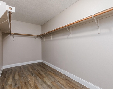 2228 Bradford Pear Drive - Photo Thumbnail 18