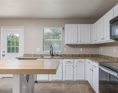 2228 Bradford Pear Drive - Photo Thumbnail 13