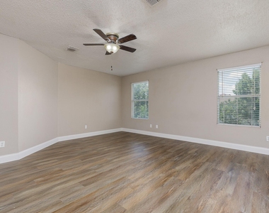 2228 Bradford Pear Drive - Photo Thumbnail 14