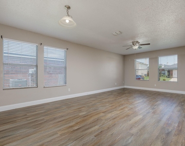 2228 Bradford Pear Drive - Photo Thumbnail 4