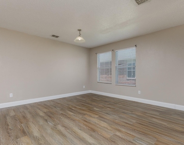 2228 Bradford Pear Drive - Photo Thumbnail 5