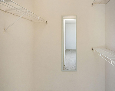 815 W Boynton Beach Boulevard - Photo Thumbnail 17