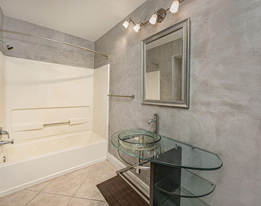 815 W Boynton Beach Boulevard - Photo Thumbnail 14