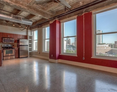 221 W Lancaster Avenue - Photo Thumbnail 13