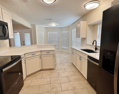 4808 Waxwing Drive - Photo Thumbnail 11