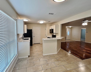 4808 Waxwing Drive - Photo Thumbnail 9