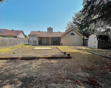4808 Waxwing Drive - Photo Thumbnail 19