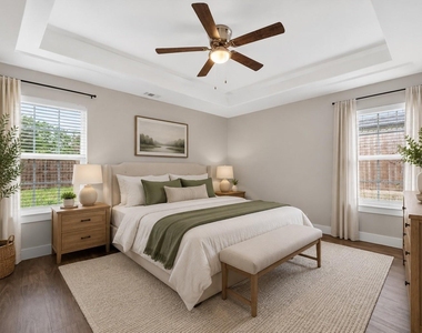 1032 Ray Drive - Photo Thumbnail 9