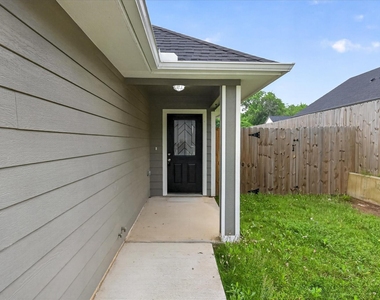 1032 Ray Drive - Photo Thumbnail 22