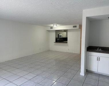 931 Sw 20th Court - Photo Thumbnail 8