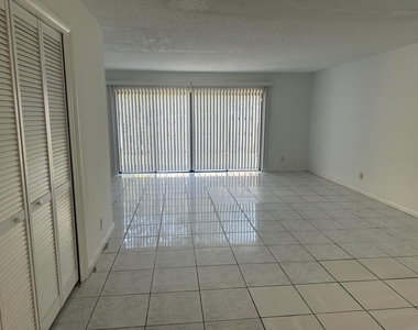 931 Sw 20th Court - Photo Thumbnail 4
