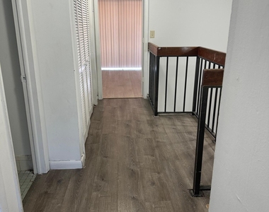 931 Sw 20th Court - Photo Thumbnail 12