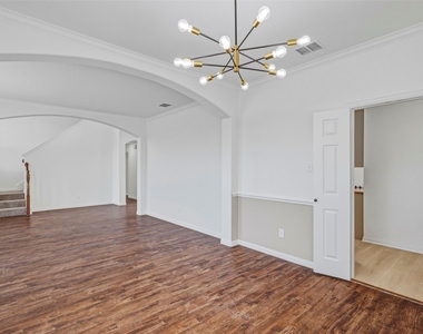 1706 Clear Springs Drive - Photo Thumbnail 3