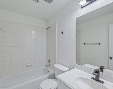 1706 Clear Springs Drive - Photo Thumbnail 28