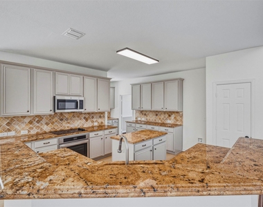1706 Clear Springs Drive - Photo Thumbnail 6