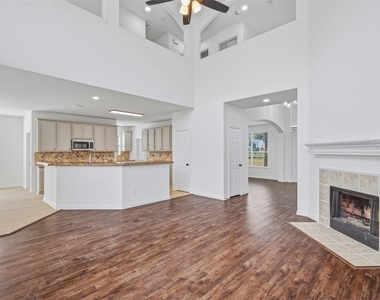 1706 Clear Springs Drive - Photo Thumbnail 13